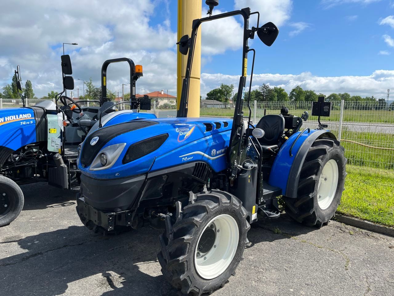 New Holland T4.120 F Tractor €59,000