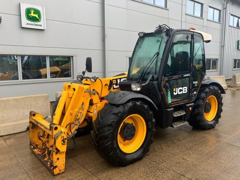 E-FARM: JCB 531-70 AGRI Super - Ładowacz teleskopowy - id DQKMARN - 34 229 € - Rok produkcji: 2013 - Motogodziny: 8695,Zjednoczone Królestwo