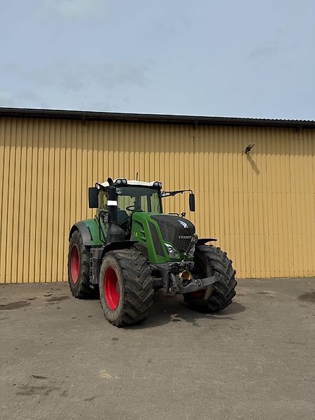 Fendt 828 Vario Profi Plus Tractor €59,900