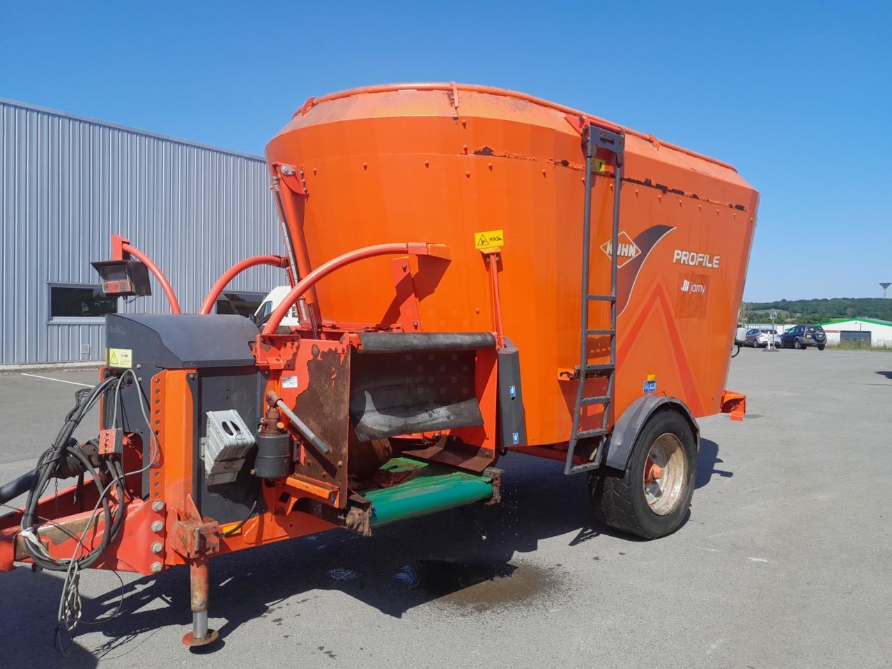 E-FARM: Kuhn profile 1880 - Futtermischwagen - id FSSTWFM - 5.500 € - Baujahr: 2010 - Frankreich