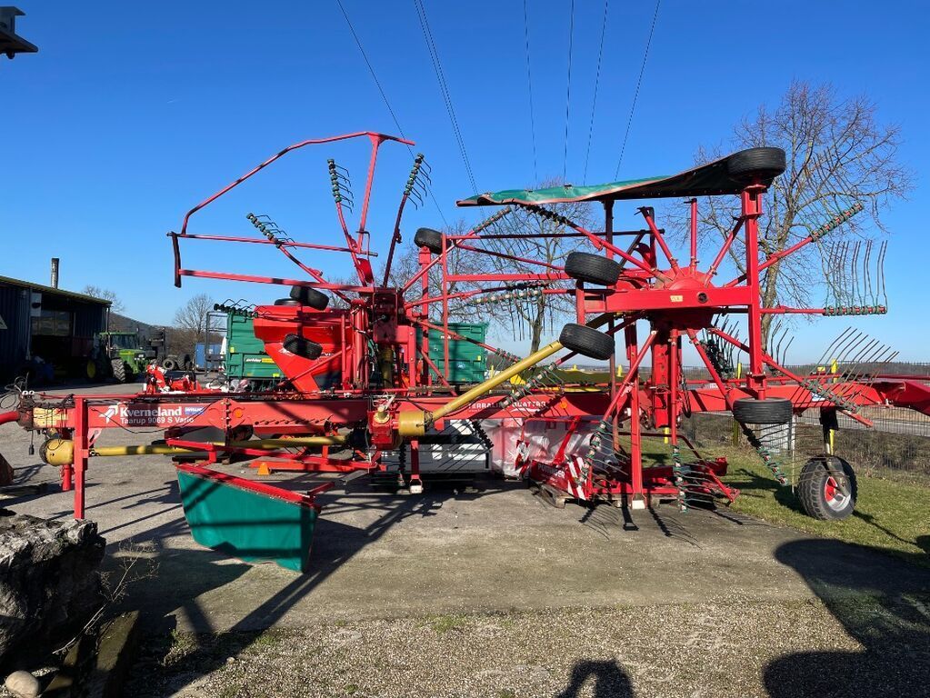 Kverneland taarup 9590 s variomat Tedder €5,500