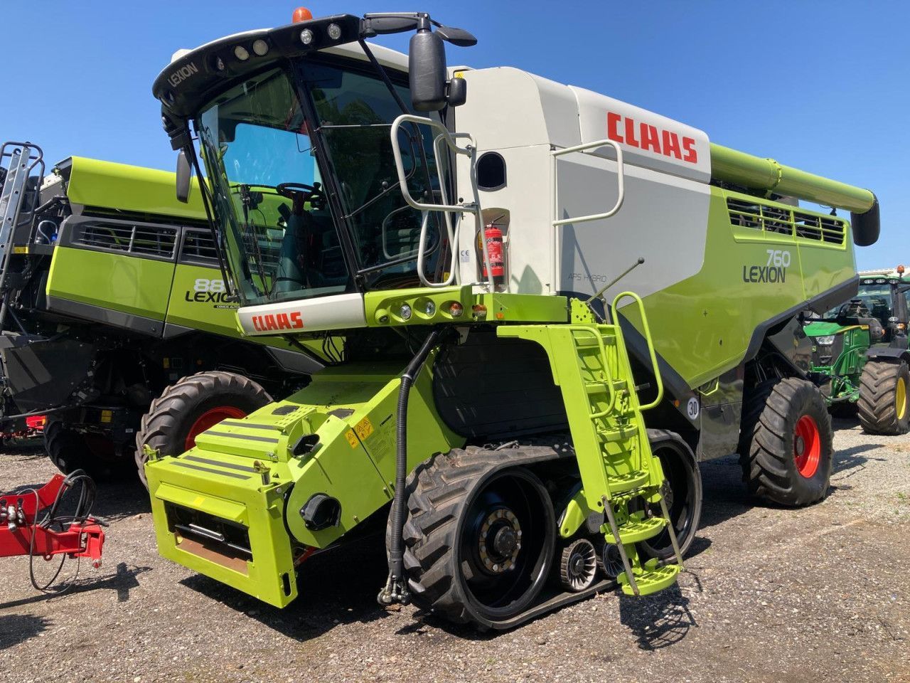 E-FARM: Claas Lexion 760 - Cosechadora - id UYGZPPL - 136.901 € - Año: 2014 - Horas: 2789,Reino Unido