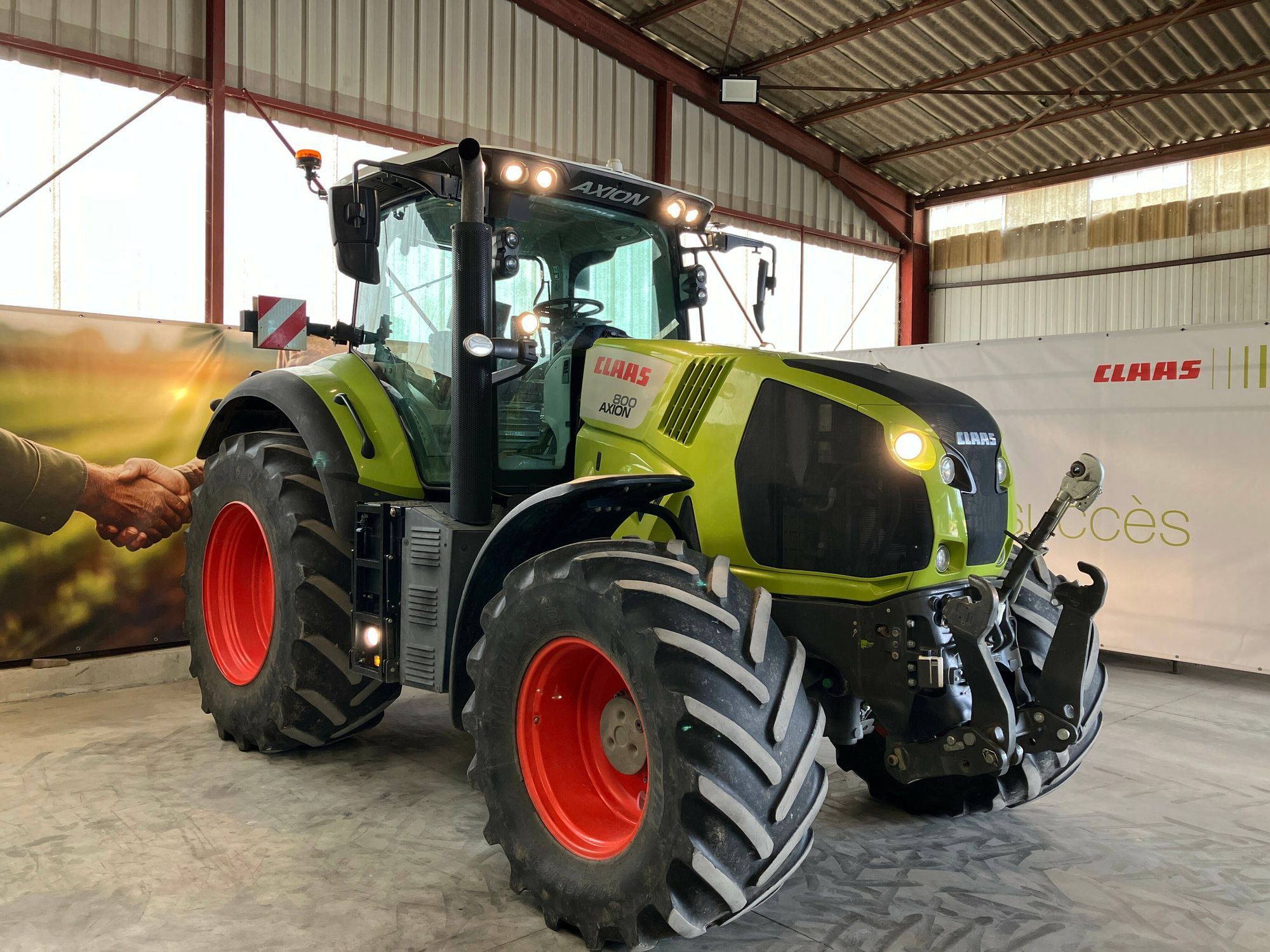 E-FARM: Claas Axion 800 - Tracteur - id RDZJTCF - 102 500 € - Année: 2020 - Lecture du nombre d'heure: 2 750,Puissance du moteur (chevaux): 205,France