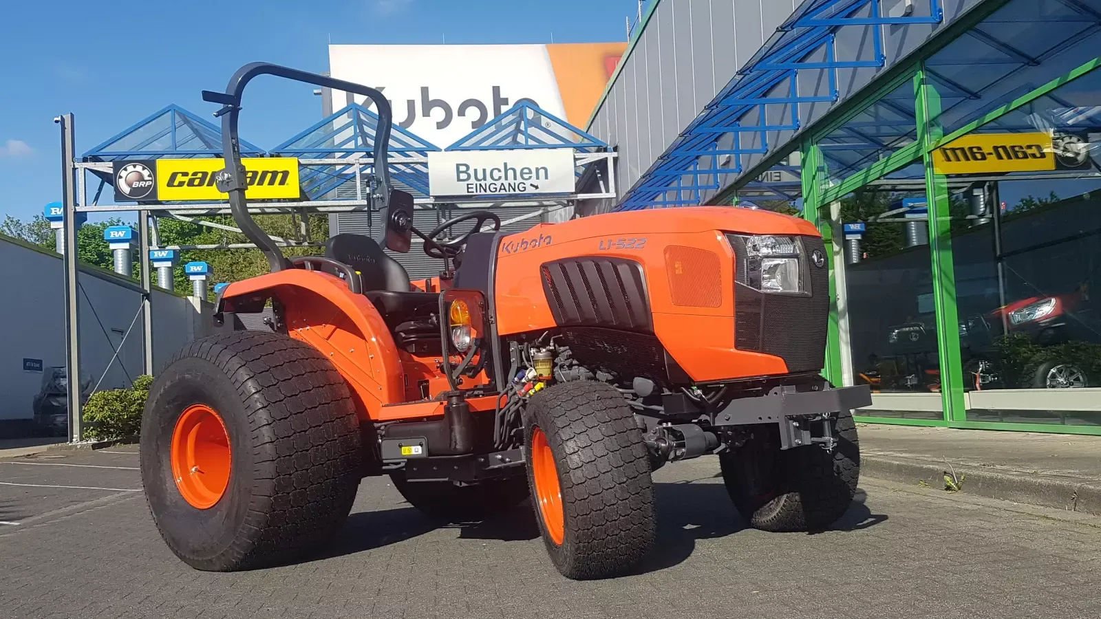 E-FARM: Kubota l1-522 turf - Tractor - id PQAXGDL - 25.300 EUR - Anul: 2025 - Citeste ore: 1,Muterea motorului: 52,Germania