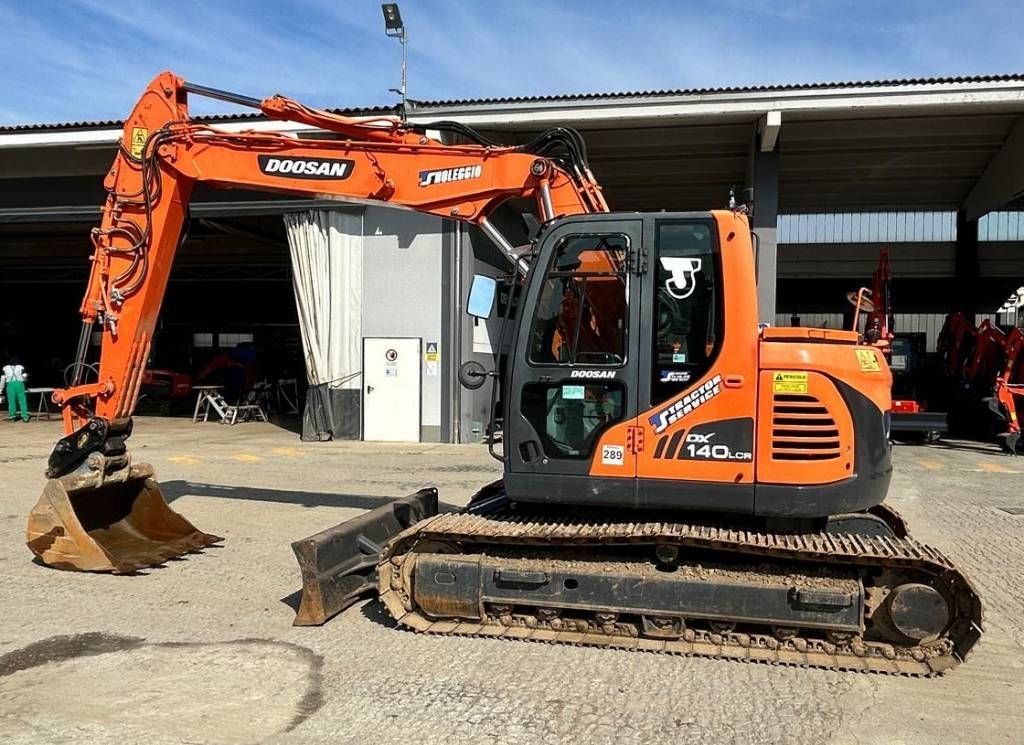 Doosan dx 140 lc-3 Koparka gąsienicowa 62 800 €