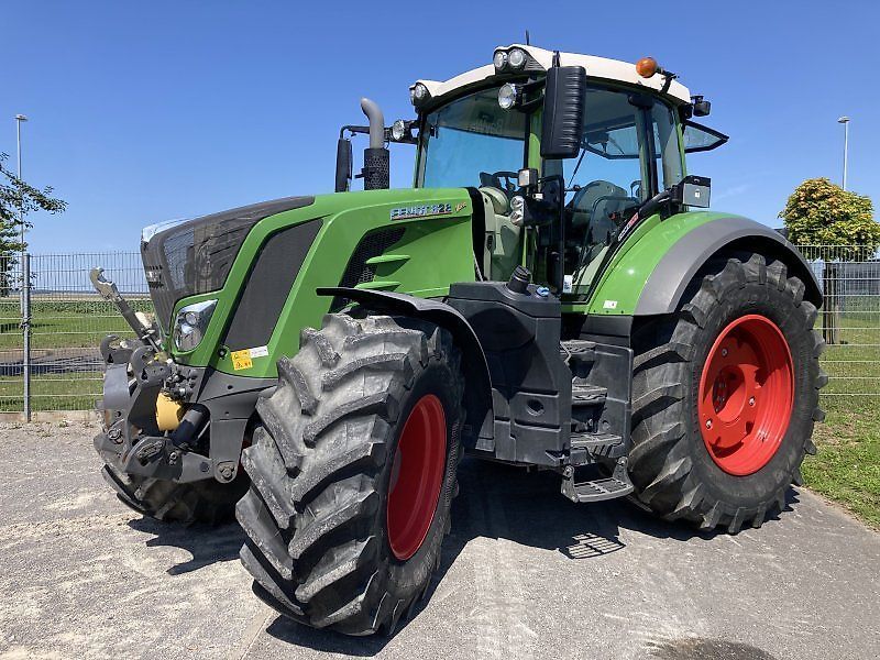 E-FARM: Fendt 828 Vario ProfiPlus - Tracteur - id EZAMCTX - 142 500 € - Année: 2021 - Lecture du nombre d'heure: 1 975,Puissance du moteur (chevaux): 280,Allemagne