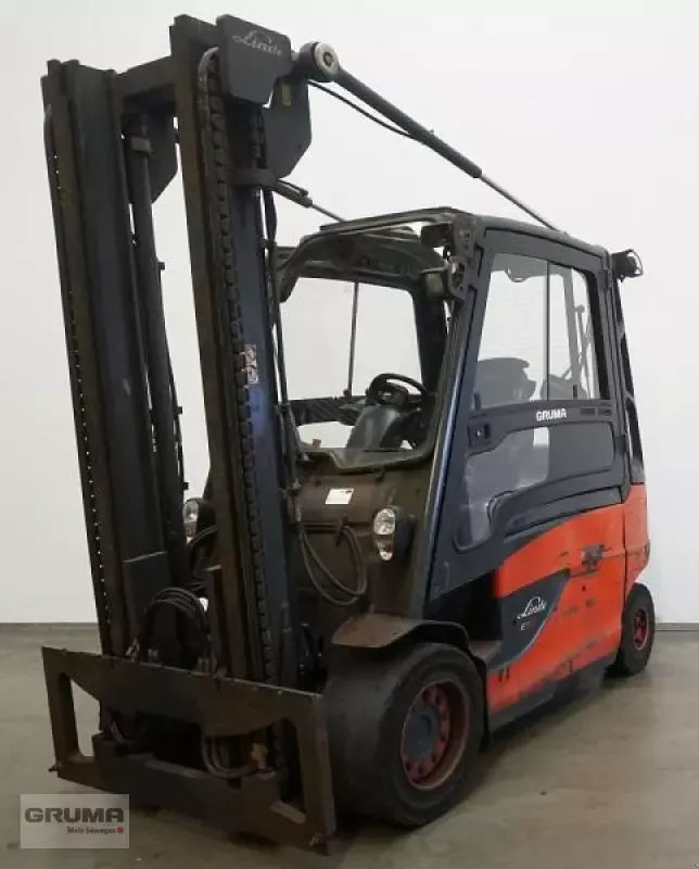 E-FARM: Linde e 50 hl 388 - Maszt sztaplowy - id IPU3YXP - 22 500 € - Rok produkcji: 2017 - Motogodziny: 5554,Niemcy