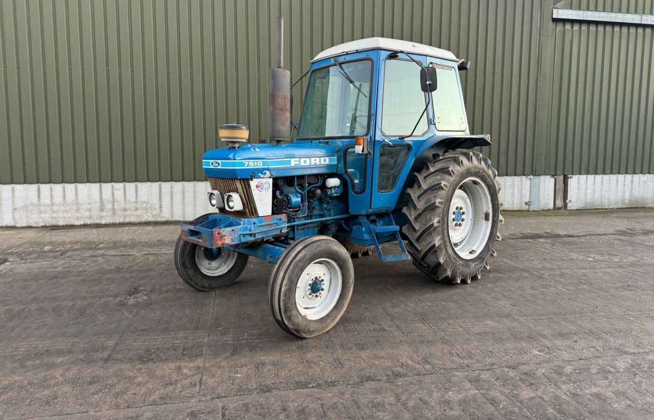 E-FARM: Ford 7610 2wd - Trattore - id KJLWFJA - 15.571 € - Anno di costruzione: 1982 - Ore: 5.824,Regno Unito