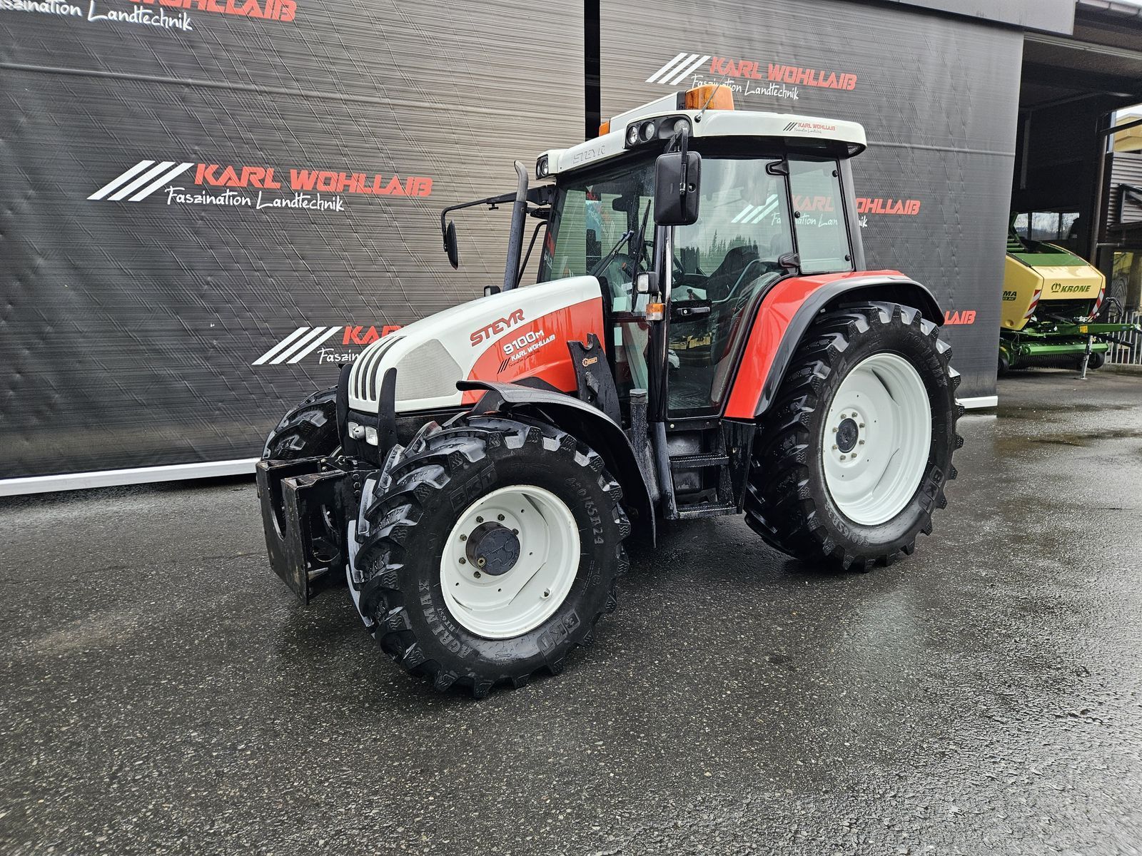 Steyr 9100 M Tractor €42,827