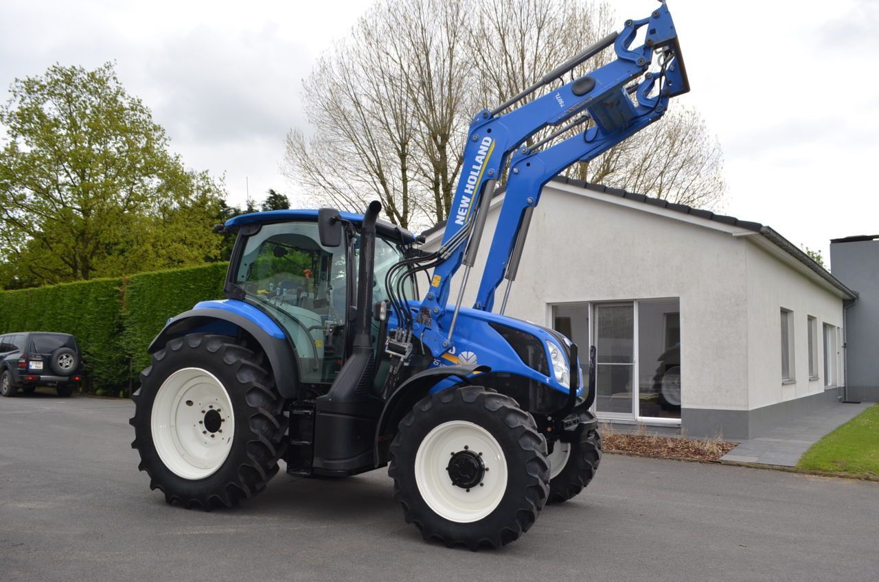 E-FARM: New Holland T6.125S - Tracteur - id TCB4CKN - 49 500 € - Année: 2017 - Lecture du nombre d'heure: 5 876,Puissance du moteur (chevaux): 125,Belgique