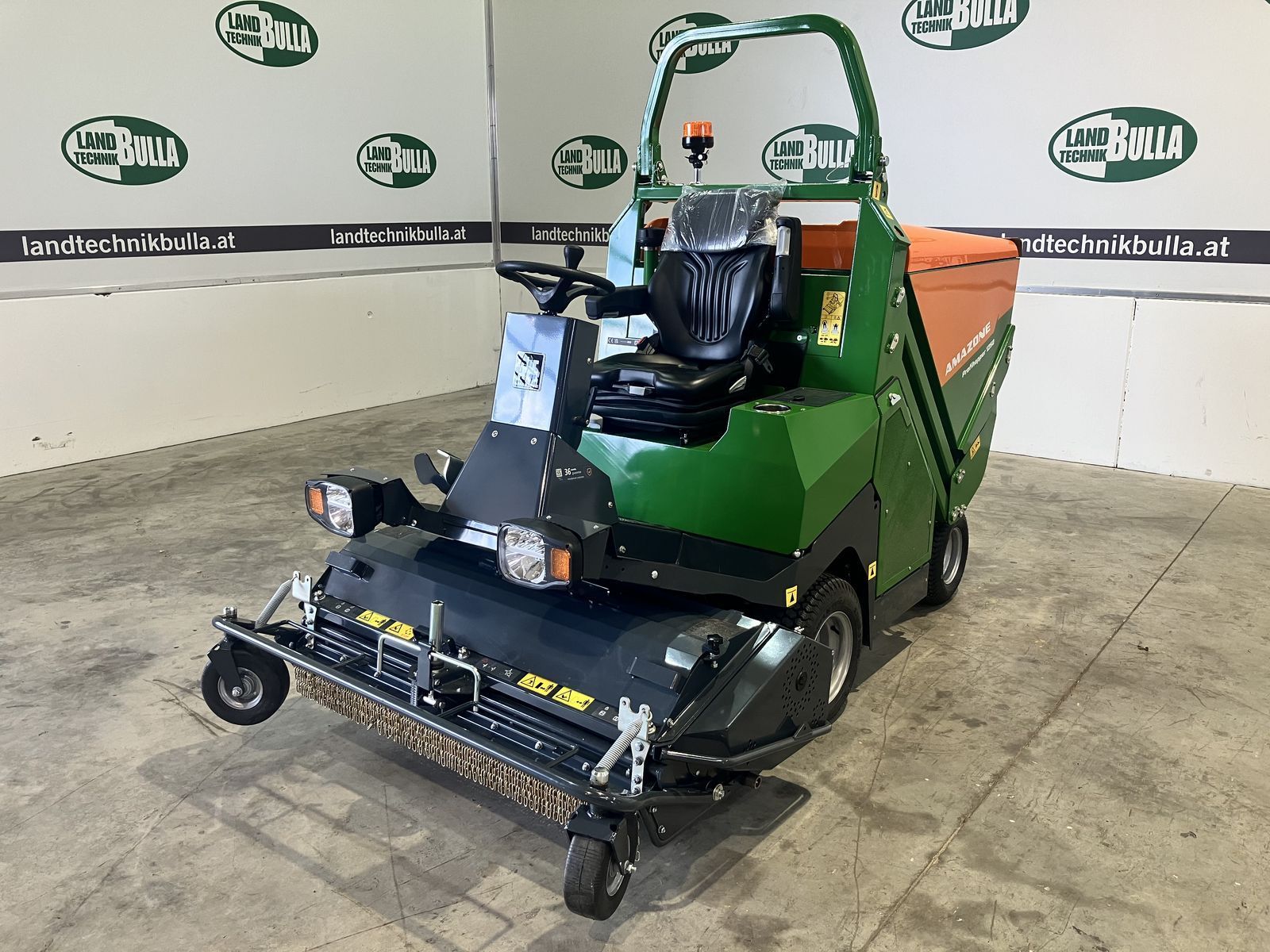 E-FARM: Amazone profihopper 1250 - Equipamiento municipal - id R3TSTWM - Año: 2025 - Austria