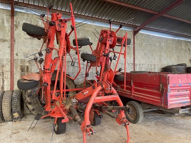 Kuhn GF 8702 Høvender 6.000 €