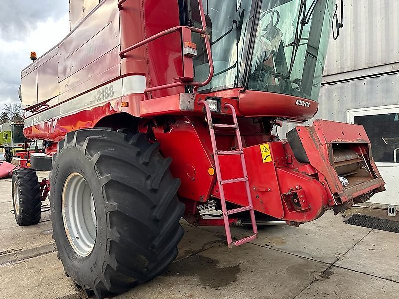 E-FARM: Case IH 2188 - Kombajn zbożowy - id RJGBB6A - 29 822 € - Rok produkcji: 1996 - Polska