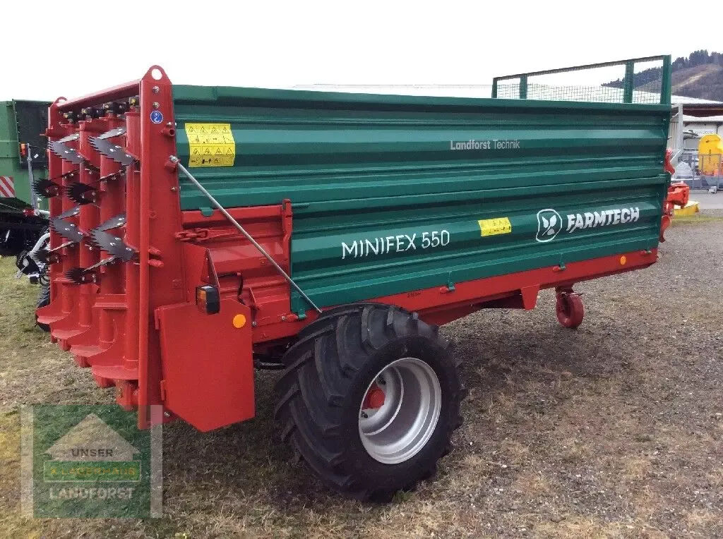 E-FARM: Farmtech minifex 550 - Trosilnik gnoja in komposta - id QHM4HFZ - 16.583 € - Leto izgradnje: 2023 - Avstrija