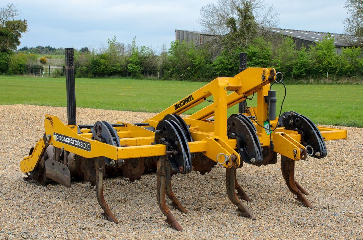 E-FARM: mc connel discaerator cultivator 3m - Cultivator - id EU43UYQ - €13,695 - Year of construction: 2011 - United Kingdom
