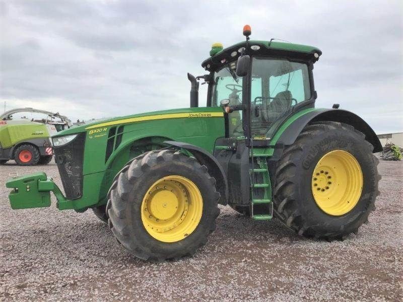 John Deere 8320 R Tractor €113,000