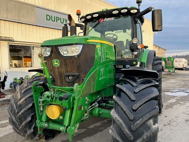 E-FARM: John Deere 6215 R - Tracteur - id HYHBY4Y - 89 000 € - Année: 2015 - Lecture du nombre d'heure: 4 260,Puissance du moteur (chevaux): 215,France