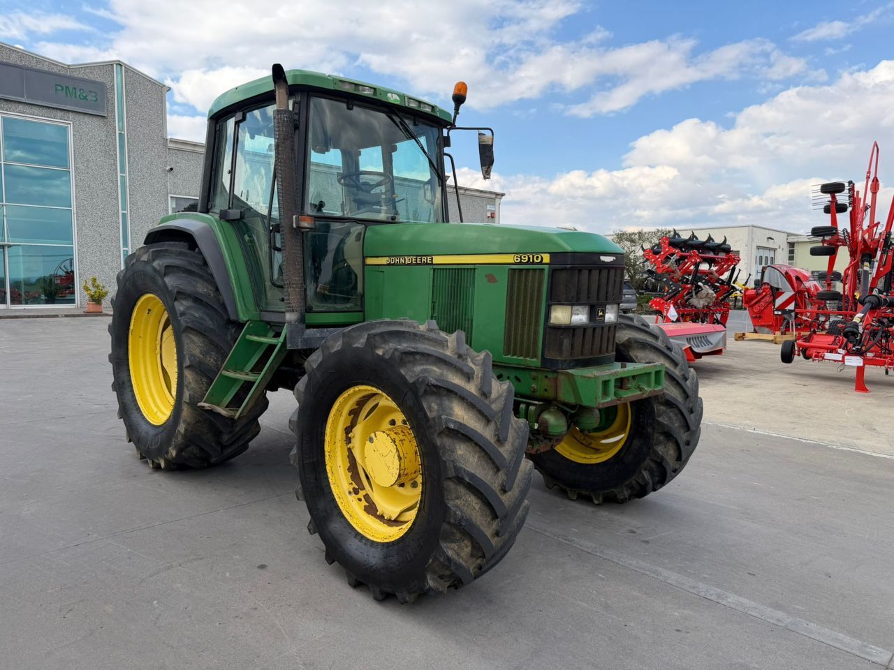 John Deere 6910 Tractor