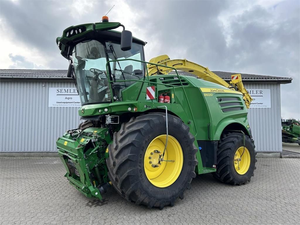 John Deere 8600 Self propelled forage harvester €174,022