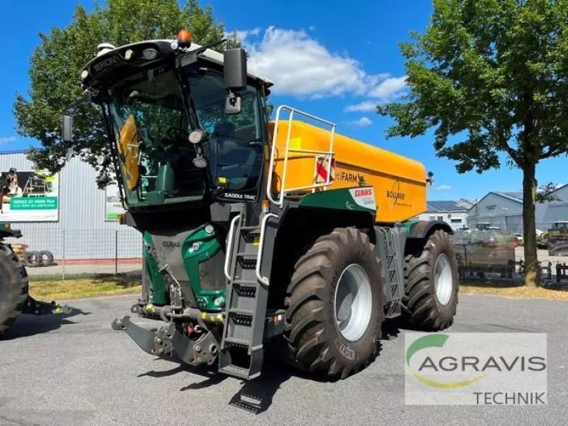 E-FARM: Claas Xerion 4000 SADDLE TRAC - Tractor - id DZ1DPFJ - €139,900 - Year of construction: 2018 - Engine hours: 5,336,Engine power (HP): 435,Germany