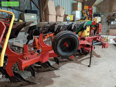 E-FARM: GREGOIRE BESSON rb47 - Plough - id NIDLRWE - €5,800 - Year of construction: 1997 - France