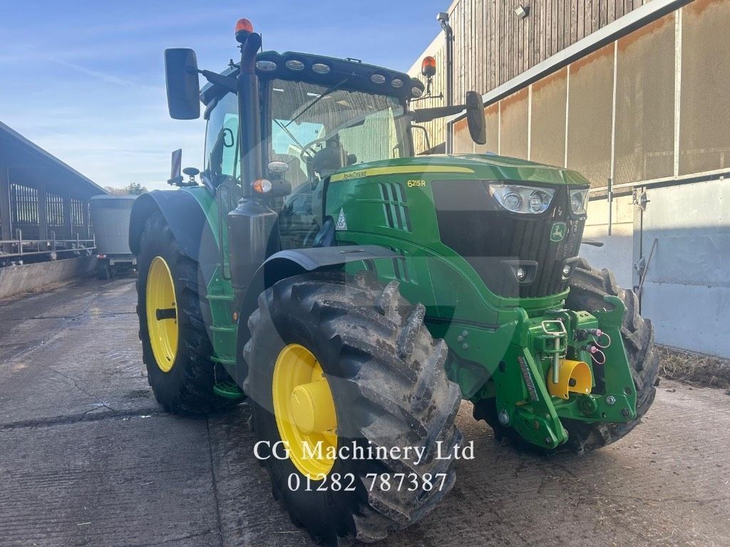 John Deere 6215 R Tractor €126,346