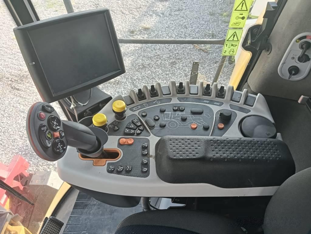 E-FARM: New Holland cr 7.90 - Moissoneuse-batteuse - id DHJCNHP - 150 000 € - Année: 2018 - Lecture du nombre d'heure: 1 900,Italie