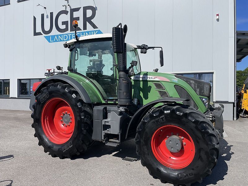 Fendt 724 Vario Tractor €81,417