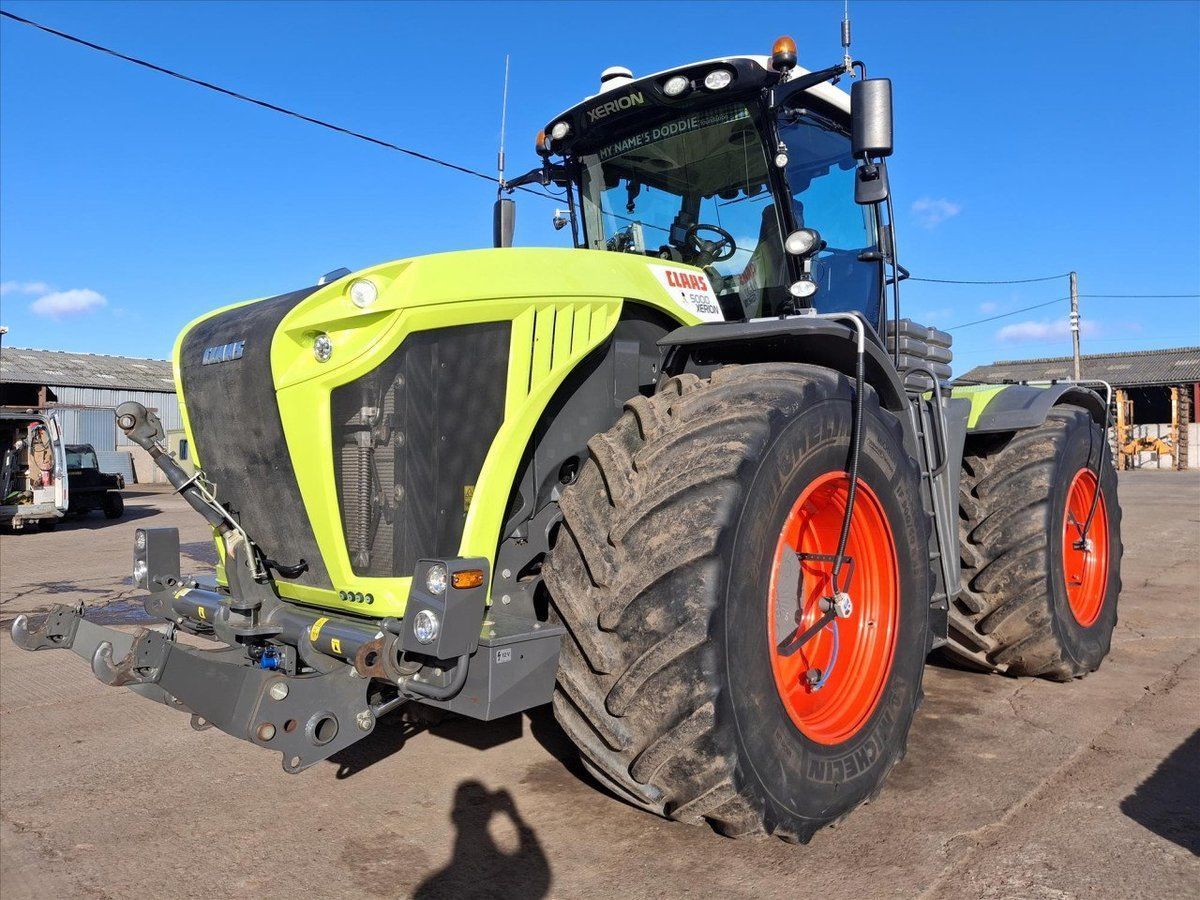 E-FARM: Claas Xerion 5000 - Τρακτέρ - id ZSPTVZJ - 231.721 € - Χρονία: 2019 - Μετρητής ωρών: 4.050,Ηνωμένο Βασίλειο