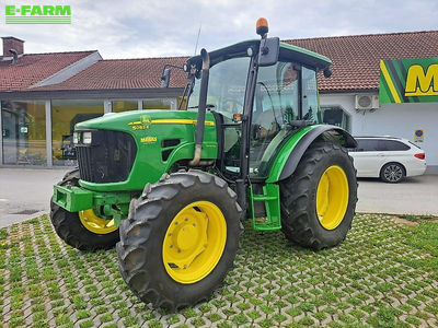 E-FARM: John Deere 5083e - Τρακτέρ - id 854EBAA - 22.500 € - Χρονία: 2013 - Μετρητής ωρών: 4.262,Σλοβενία