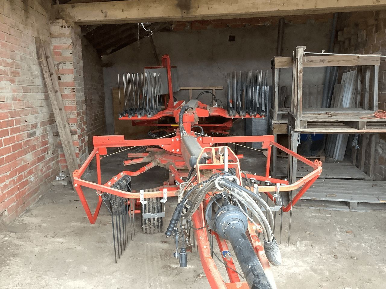 E-FARM: Kuhn GA 6632 - Voltafieno - id CHTSDGS - 9.000 € - Anno di costruzione: 2012 - Francia