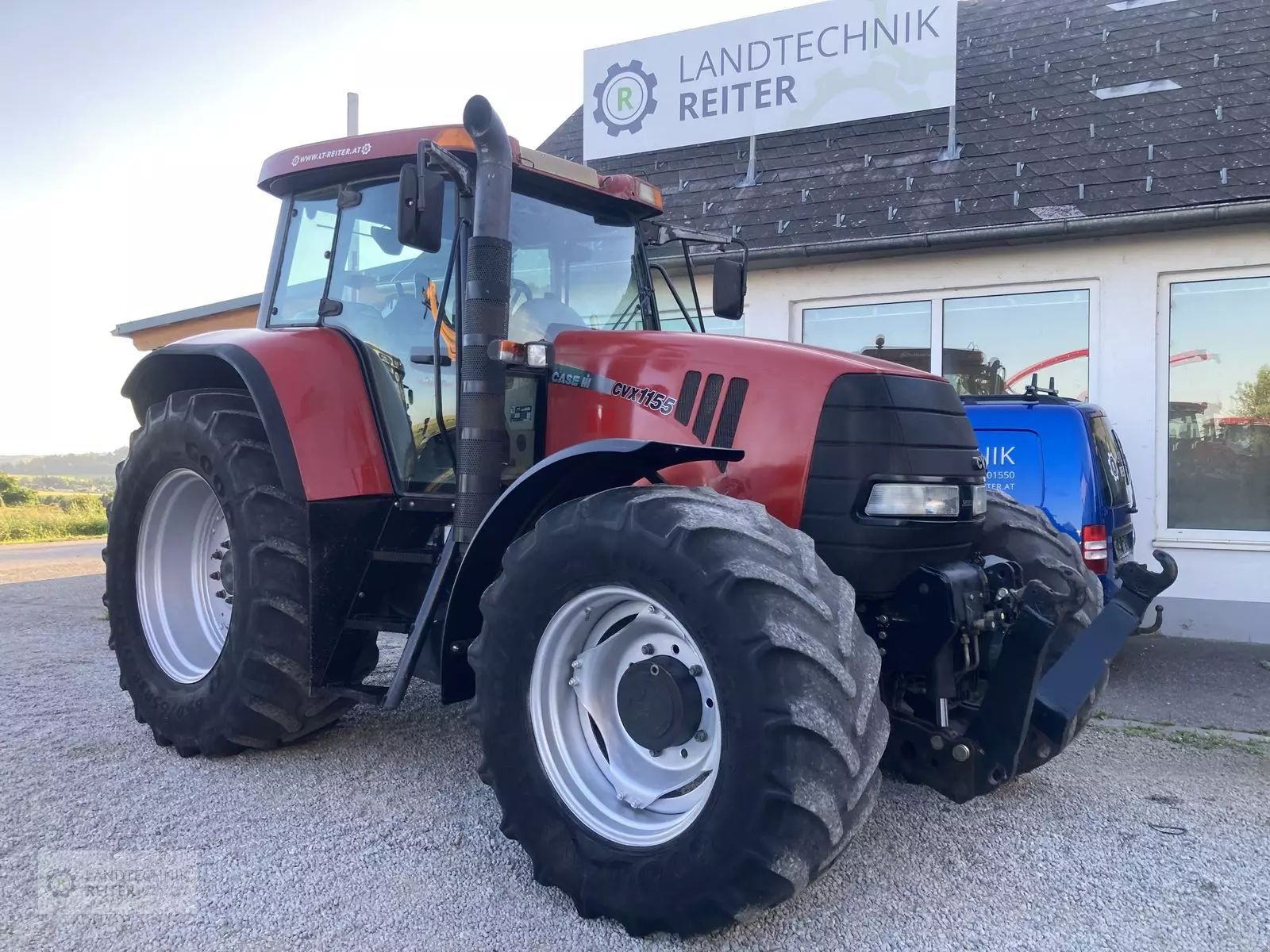 E-FARM: Case IH CVX 1155 - Tractor - id 5TWMS4X - €29,800 - Year of construction: 2005 - Engine hours: 7,652,Engine power (HP): 156,Austria