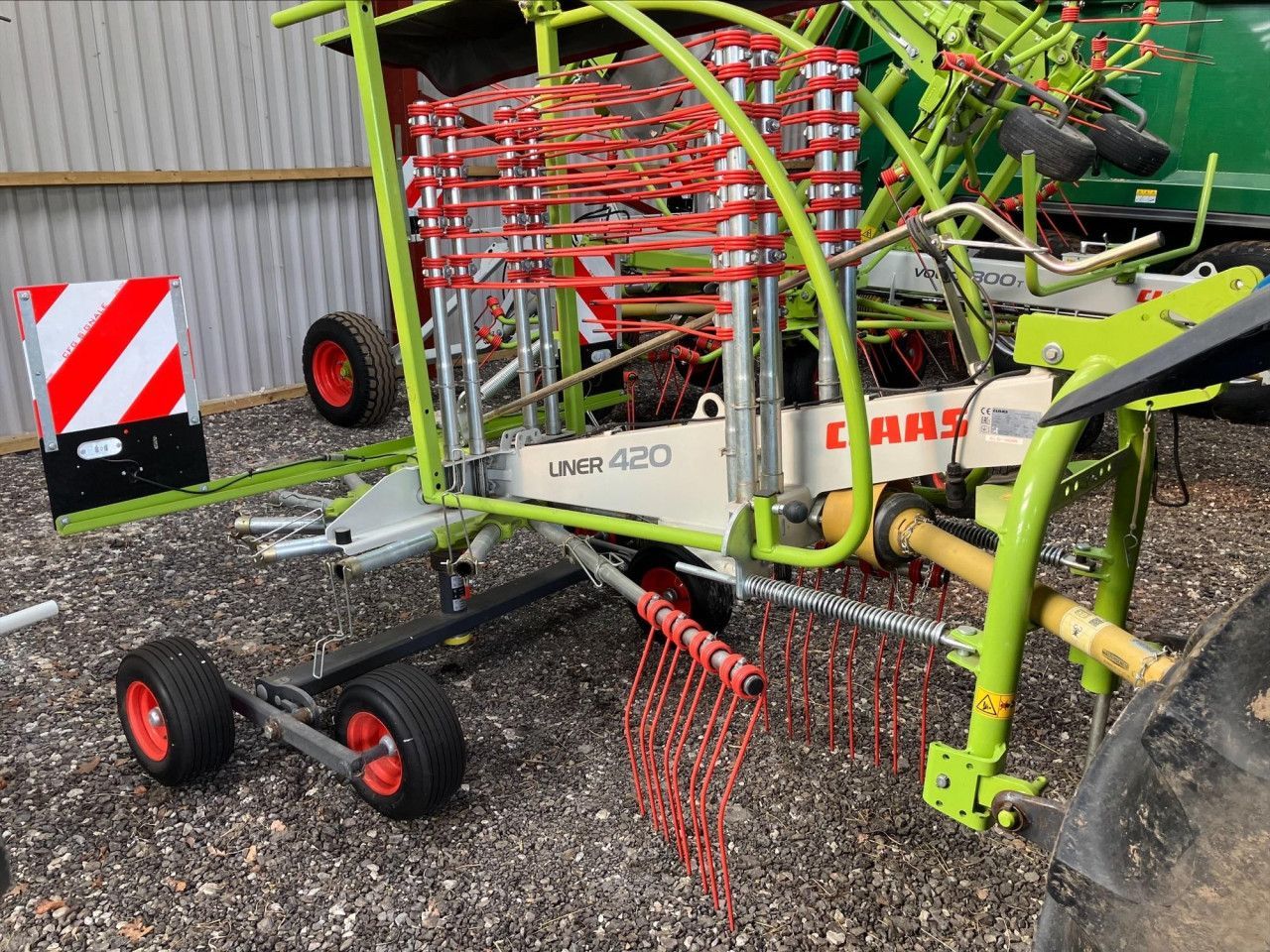 E-FARM: Claas Liner 420 - Faneuse - id ZAQPE7Y - 7 377 € - Année: 2021 - Royaume-Uni