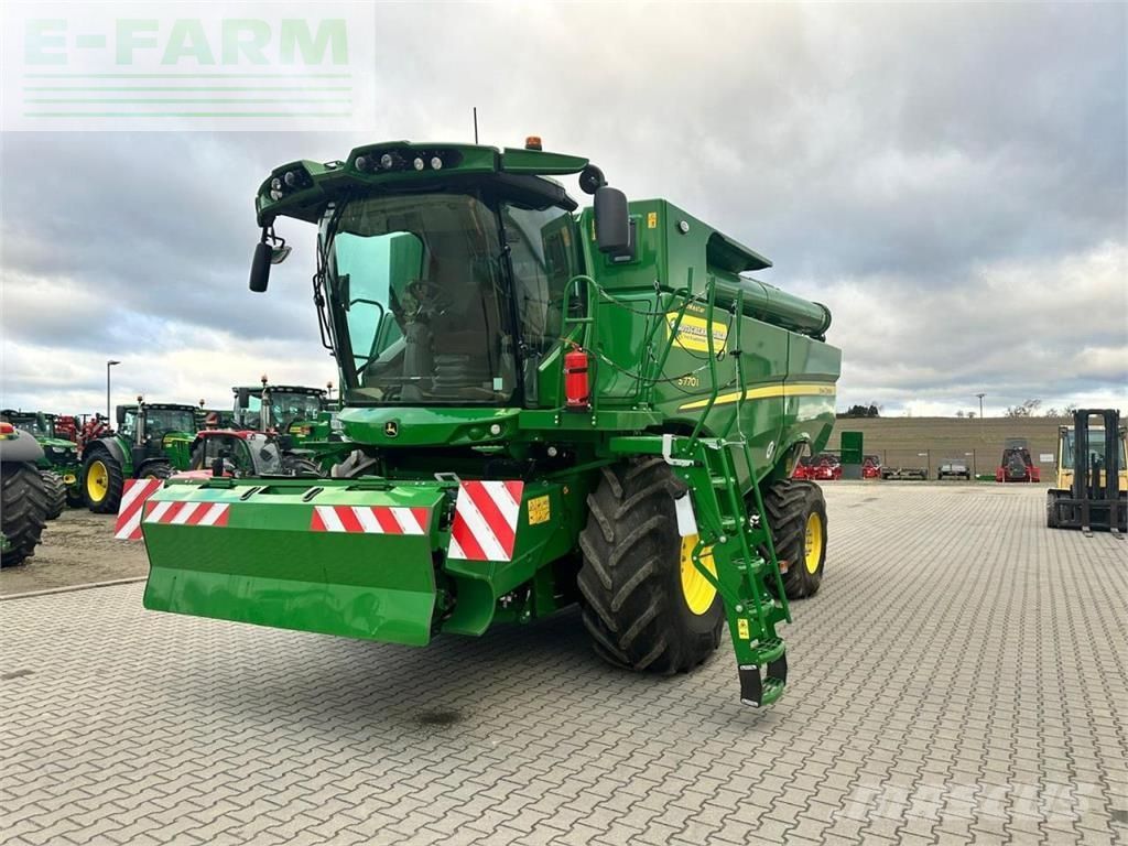 John Deere S 770 Combine harvester €375,000