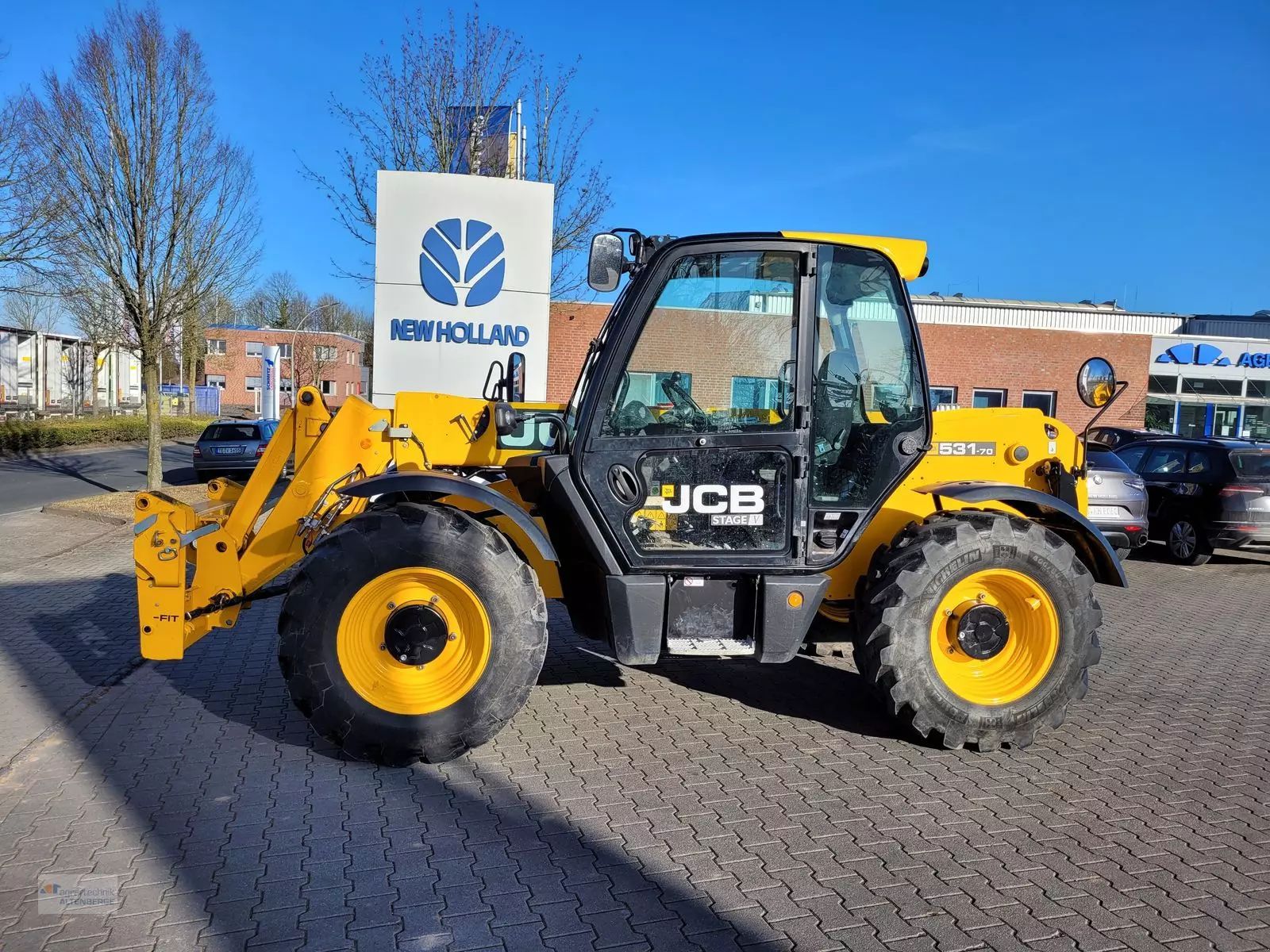 E-FARM: JCB 531-70 - Chargeur télescopique  - id 9ZULBMI - 55 378 € - Année: 2022 - Lecture du nombre d'heure: 1 035,Puissance du moteur (chevaux): 75,Allemagne