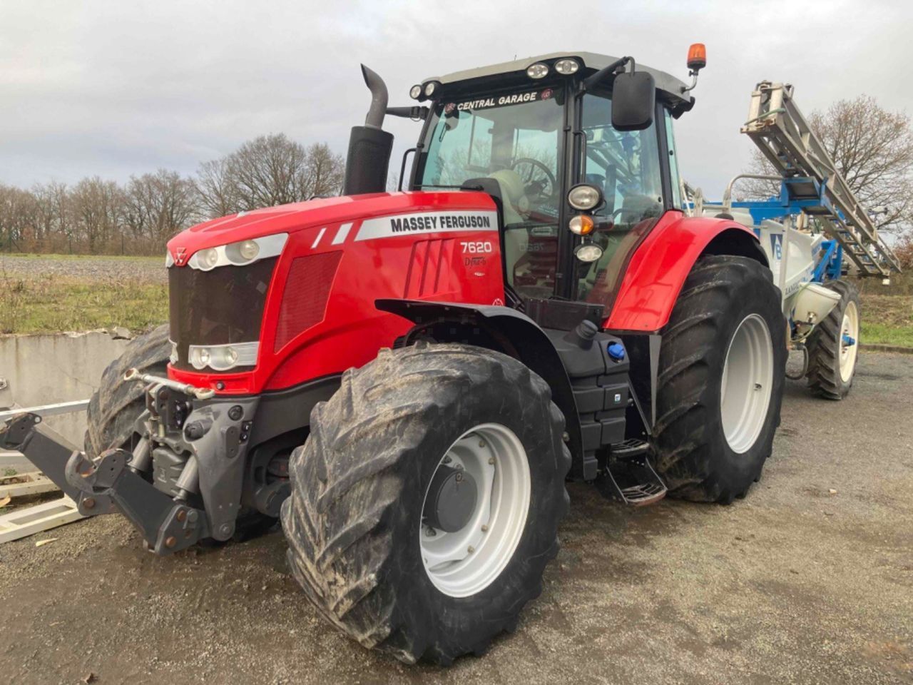 E-FARM: Massey Ferguson 7620 Dyna-6 - Tractor - id HFRJLS6 - 53.000 € - Año: 2013 - Horas: 6400,Potencia del motor: 200,Francia