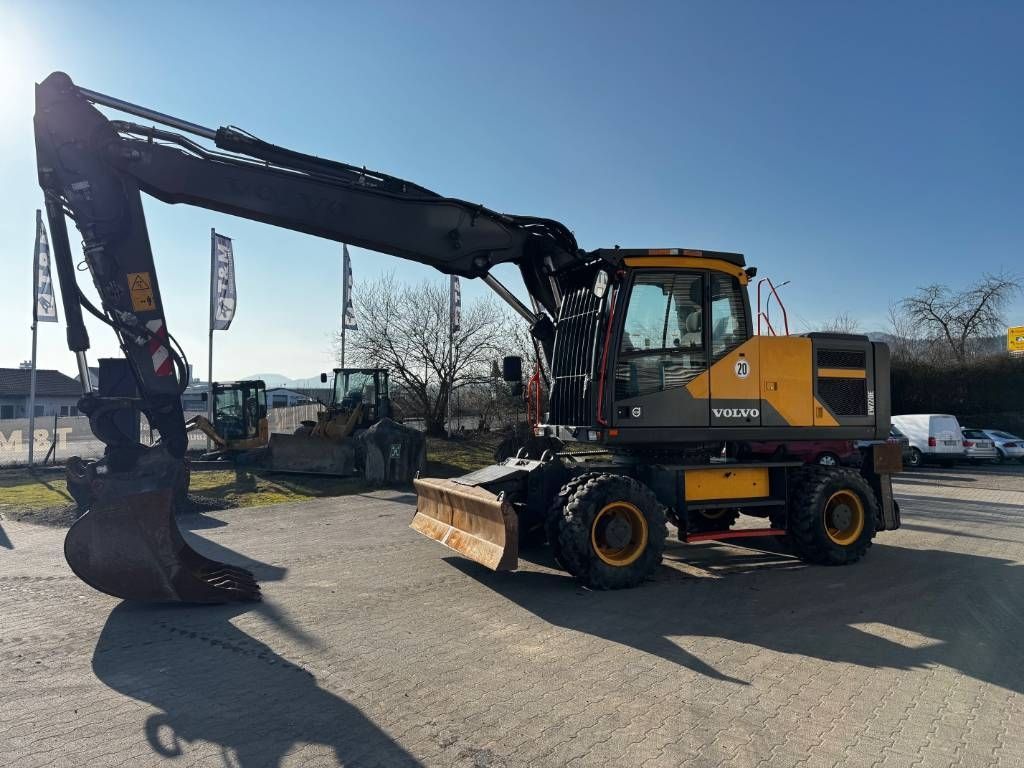 VOLVO ew 220 e oil quick Radbagger 84.900 €