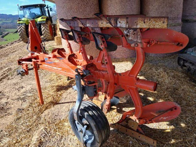 Kuhn master 120 Pług 5800 €