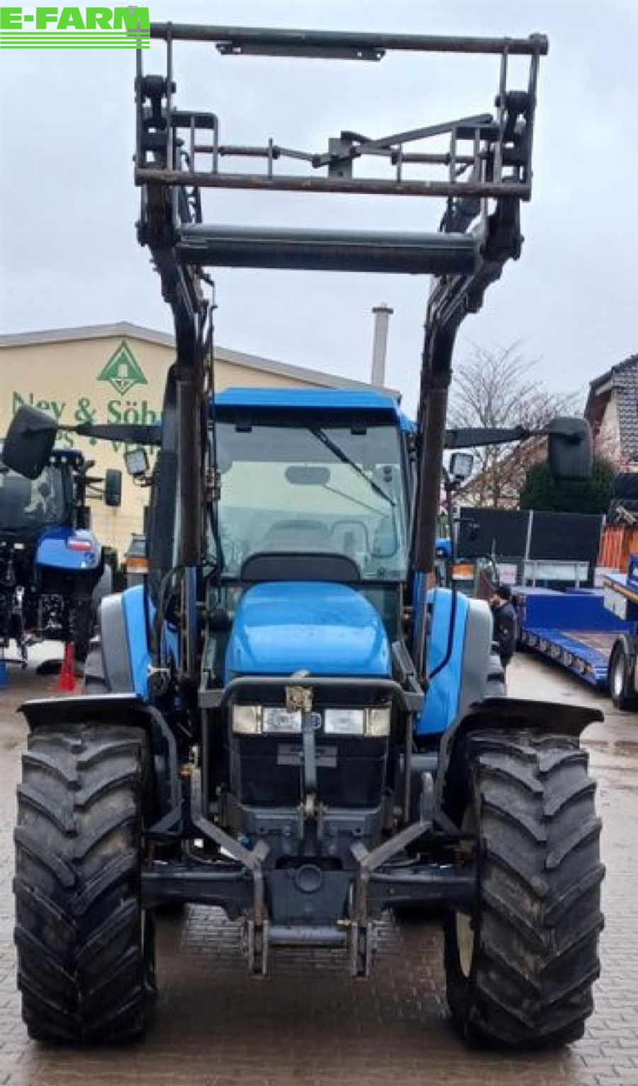 E-FARM: New Holland TM 150 - Трактор - id P4PJN5V - Год выпуска: 2001 -  Мощьность двигателя: 150