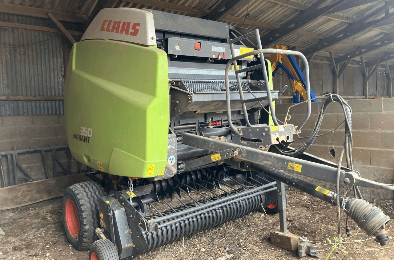 E-FARM: Claas Variant 350 - Presse à balles - id DGKVGUM - 12 000 € - Année: 2013 - Balles produites: 20 000,France