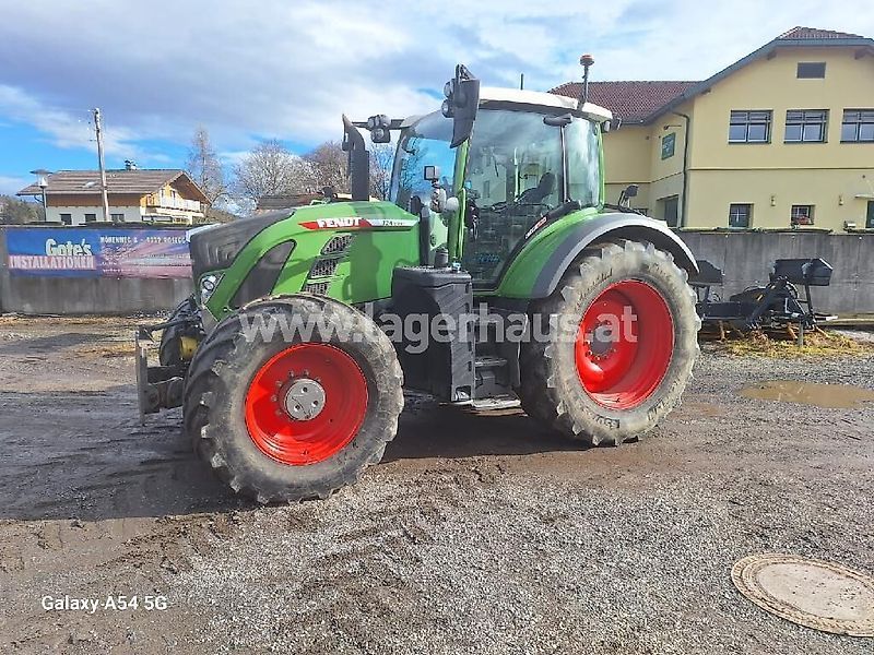 Fendt 718 Vario Profi Plus Tractor €124,167