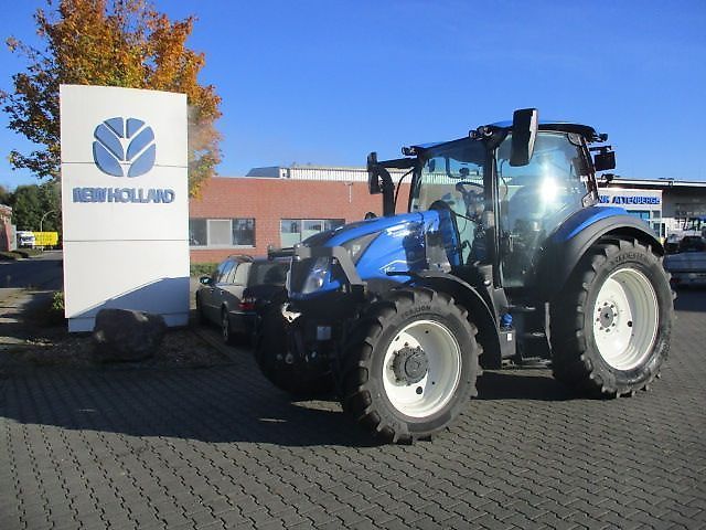 E-FARM: New Holland T5.110 - Traktor - id DJEUNRH - 94.034 € - Produktionsår: 2023 - Motortimer: 170,Tyskland