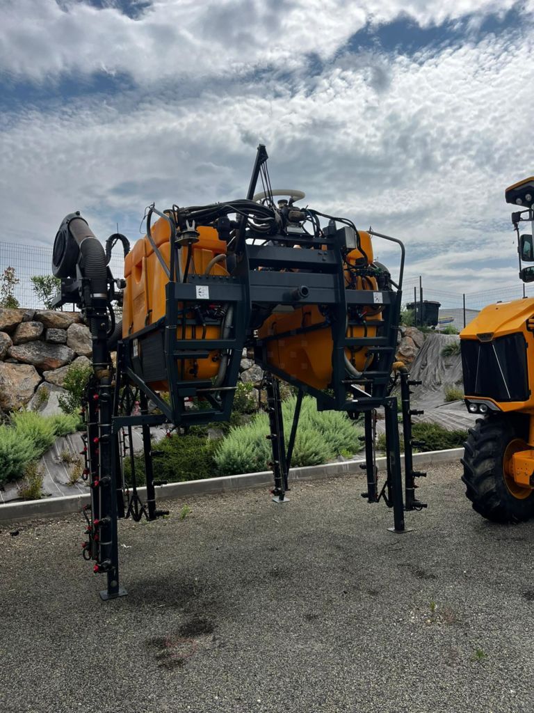 E-FARM: Pellenc pulve eole 3 rangs l - Sprayer - id MGWZWVQ - €5,900 - Year of construction: 2015 - France