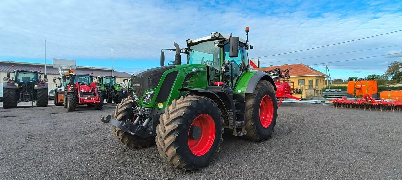E-FARM: Fendt 826 Vario - Traktor - id GVWEXE7 - 162.000 € - Produktionsår: 2021 - Motortimer: 2.780,Motoreffekt (HP): 260,Frankrig