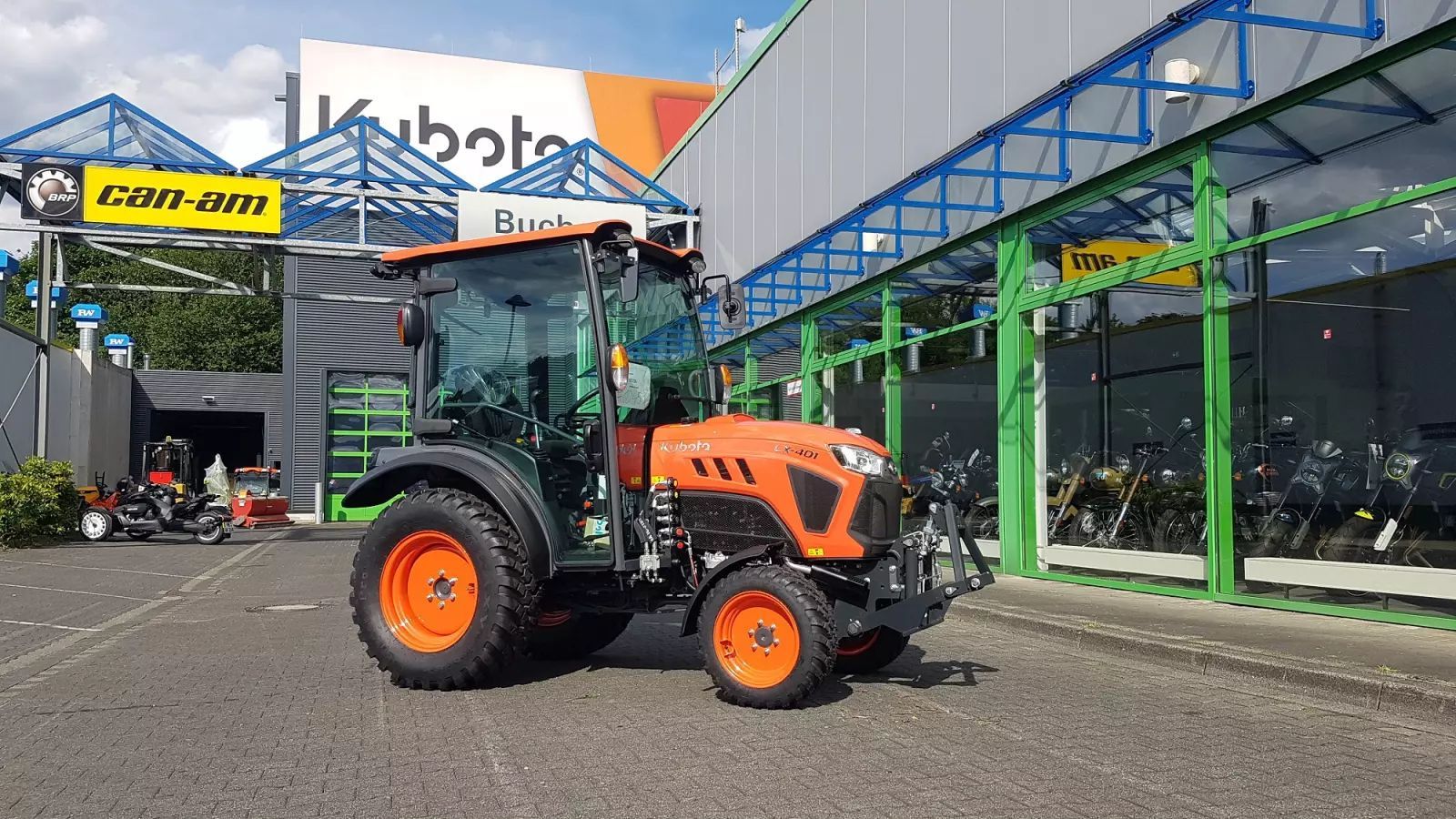 E-FARM: Kubota lx401 cab - Tractor - id EMNXUUY - €41,400 - Year of construction: 2025 - Engine hours: 1,Engine power (HP): 40,Germany