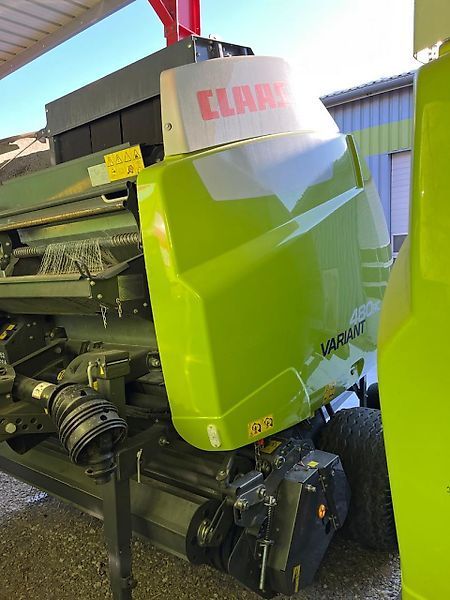 E-FARM: Claas Variant 480 RC Pro - Ballenpresse - id 5CNA656 - 24.990 € - Baujahr: 2017 - Deutschland