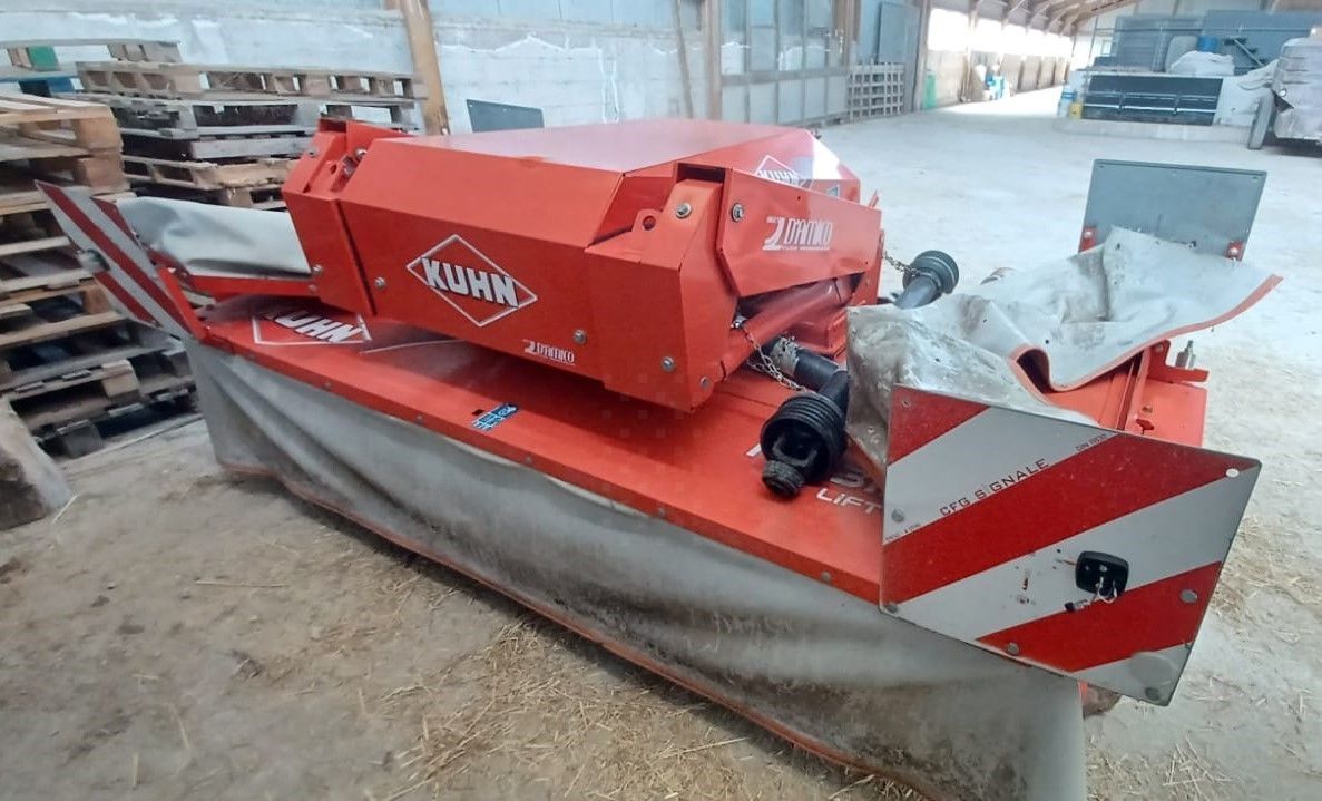 E-FARM: Kuhn FC 313 RF - Segadora - id 5TXYKXE - 11.000 € - Año: 2012 - Italia
