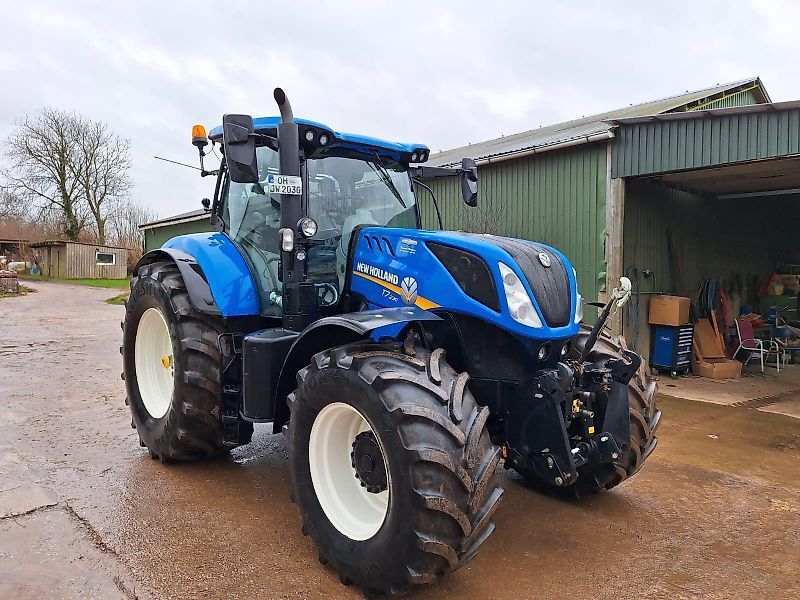 New Holland T7.230 AC Tractor 93.000 €