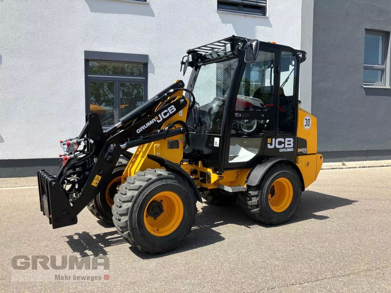 JCB 403 plus Tele wheel loader €37,395