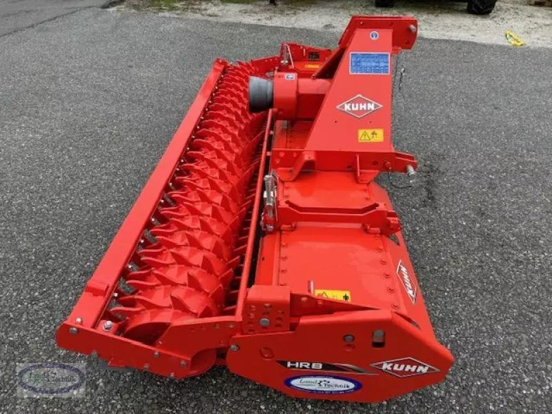 E-FARM: Kuhn HRB 302 D - Rastra eléctrica - id QKK2N6T - 12.492 € - Año: 2022 - Austria